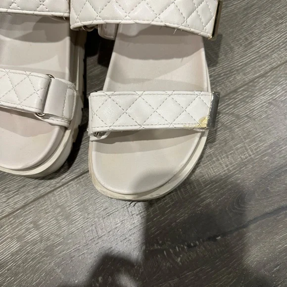 Call it Spring Sandals - Picture 2 of 5